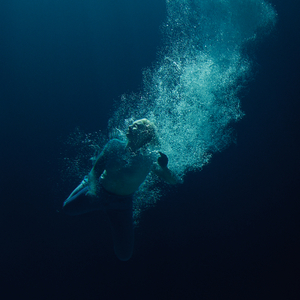 日本巨乳人妖射精视频
